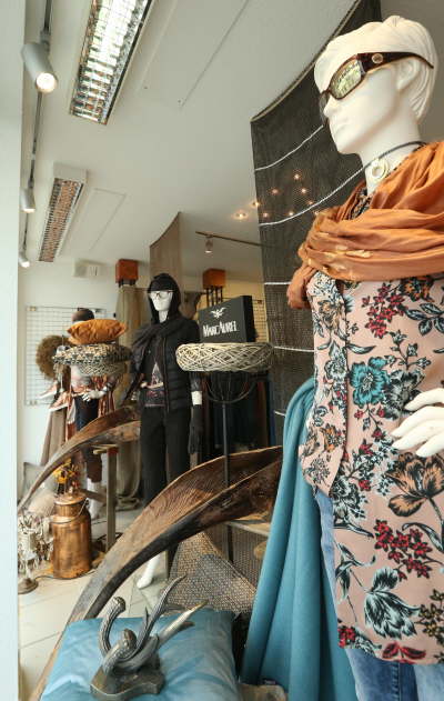 Larissa Moden F13R0316_1_1